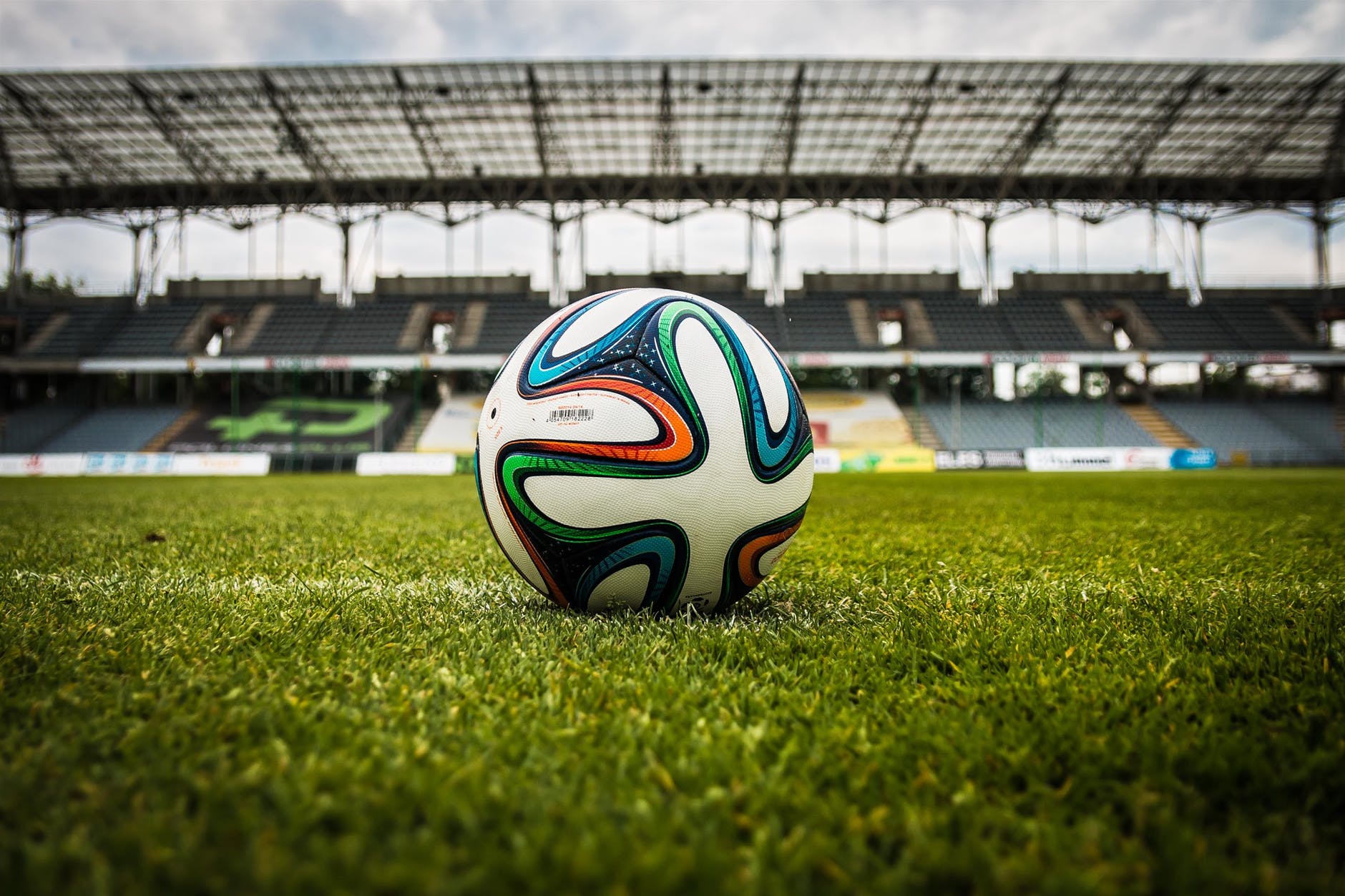 Is it possible to use the Draw No Bet option to bet on the favourites?